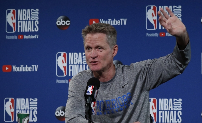 Steve Kerr ile nikah tazelendi