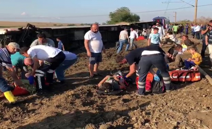Tekirdağ’da yolcu treni devrildi: Yaralılar var