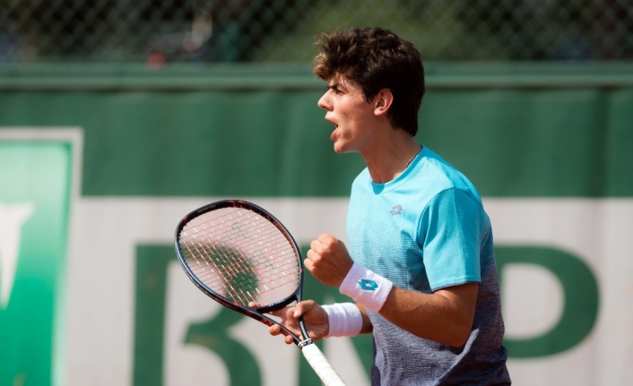 Wimbledon Gençler Şampiyonası şampiyon bir Türk