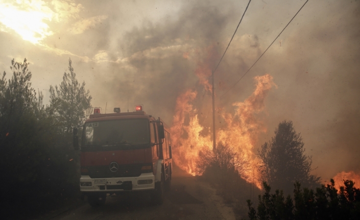Yunanistan’daki yangın can aldı
