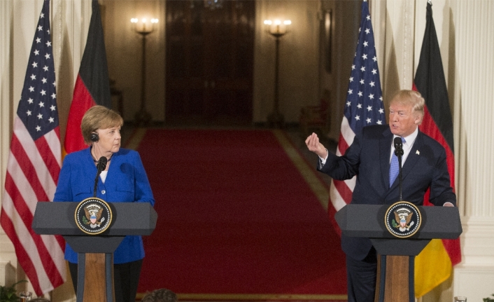 Zirve öncesi Trump’la Merkel arasında söz savaşı