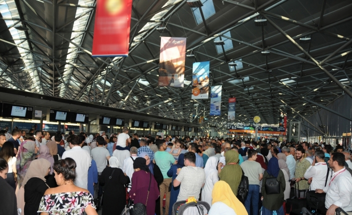 Almanya’daki hacı adayları yola çıktı