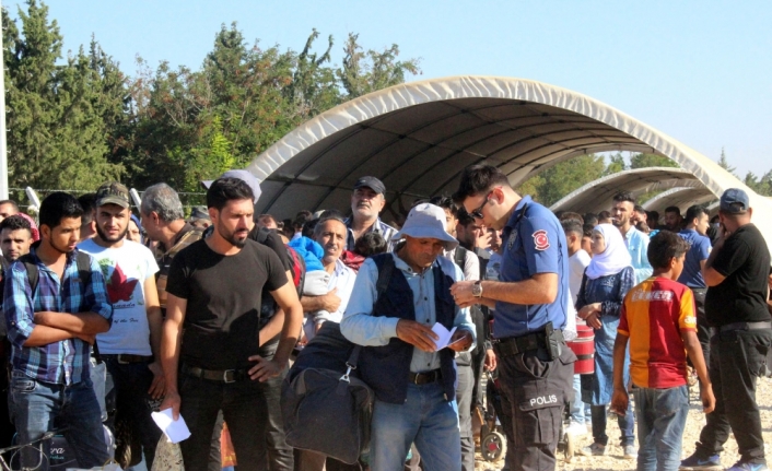 Bayram için ülkesine giden Suriyelilerin sayısı 27 bini aştı