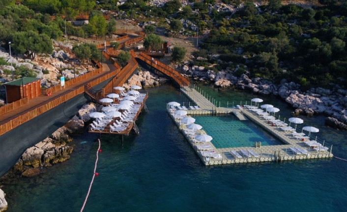 Binlerce kadını ağırlayan plaj rekor kırıyor