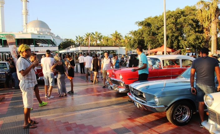 Bodrum’da klasik otomobillere büyük ilgi