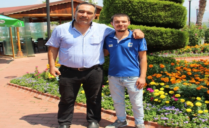Bulduğu parayı sahibine teslim etti