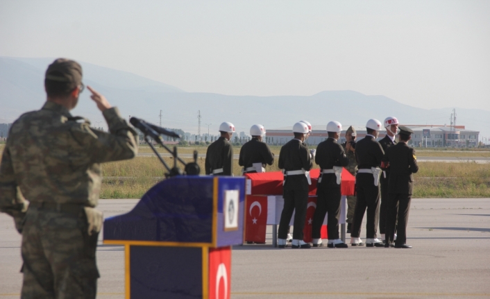 Doğubayazıt’ta şehit düşen teğmen, Erzurum’dan törenle uğurlandı