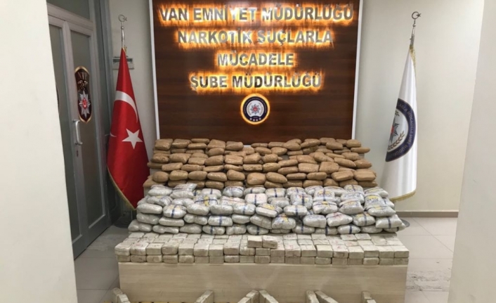 Ev eşyaları arasından 384, 5 kilo eroin çıktı