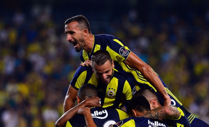 Fenerbahçe galibiyetle başladı