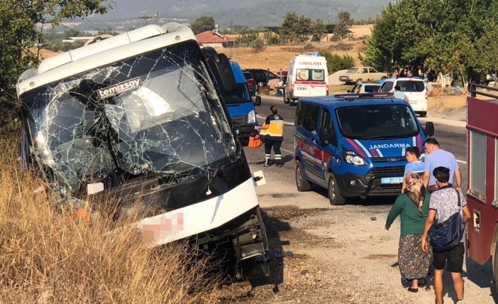 Fethiye-Antalya yolunda otobüs yoldan çıktı: 25 yaralı