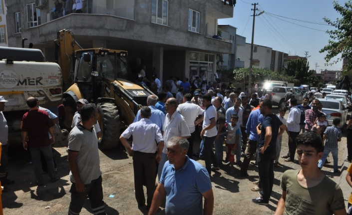 Göçükte kalan işçi hayatını kaybetti