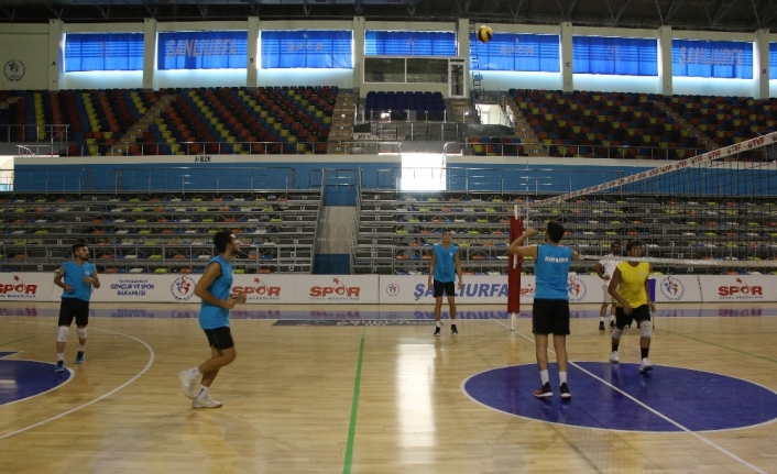 Haliliye Voleybol takımı yeni sezona sıkı hazırlanıyor