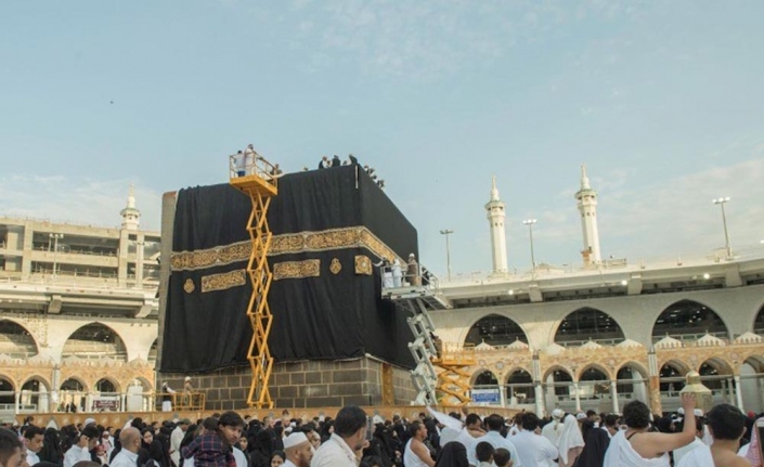 Kabe’nin örtüsü değiştirildi