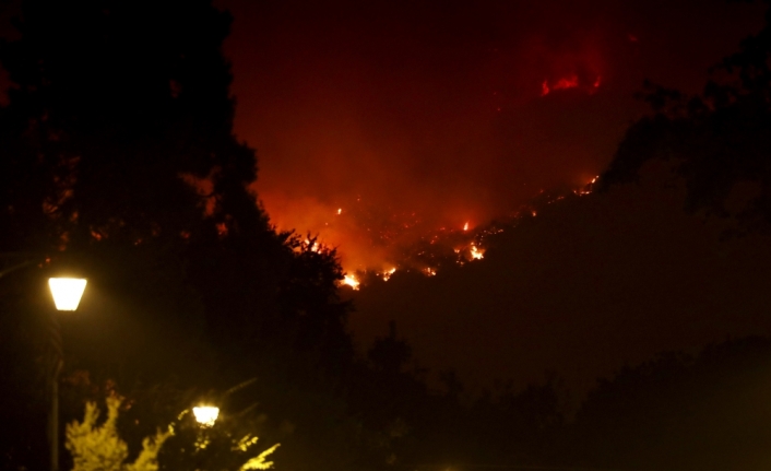 Kaliforniya’daki yangın 6 gündür söndürülemiyor