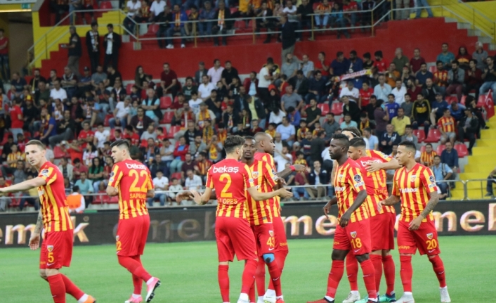 Kayserispor puanla başladı