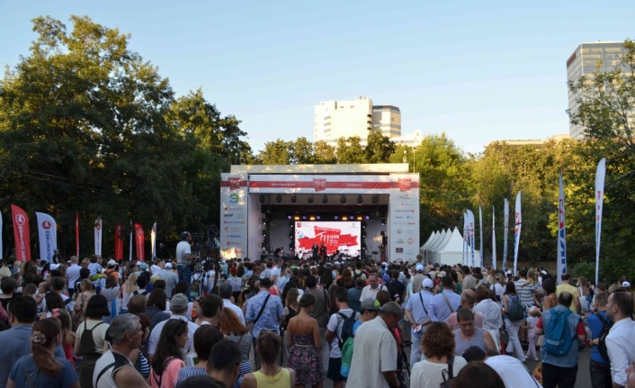Moskova’da Türk festivaline yoğun ilgi