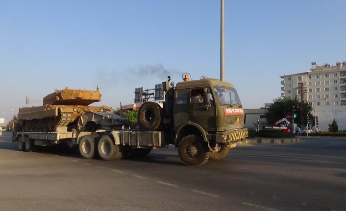 Münbiç ve Tel Rıfat’a askeri sevkiyat sürüyor