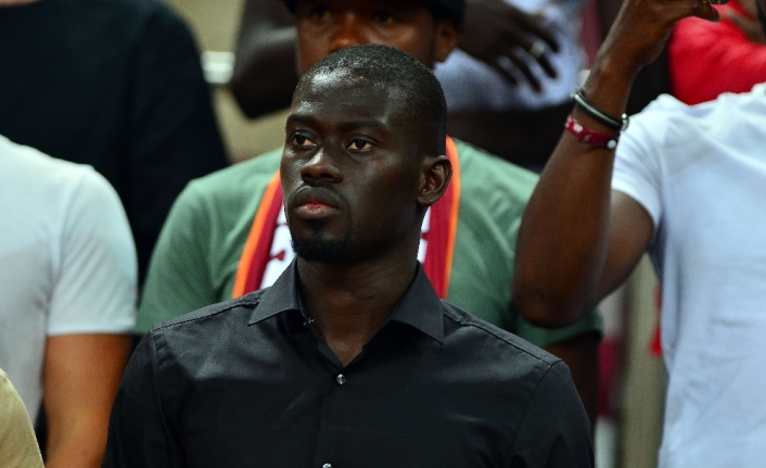 Ndiaye tribünde