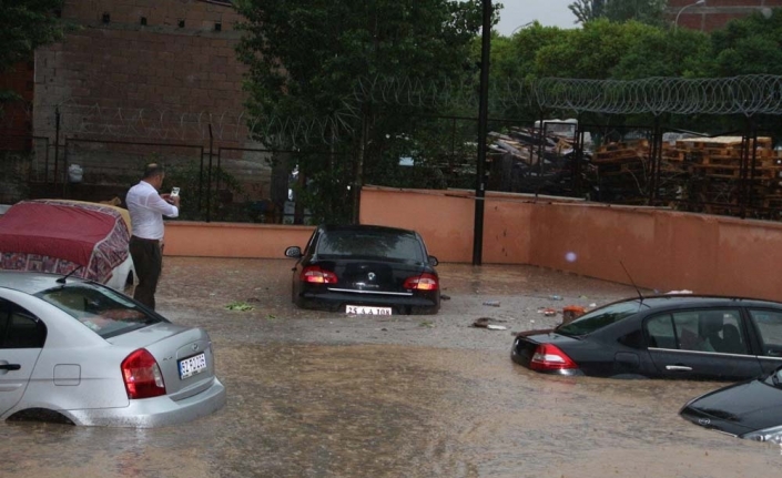 Oltu sel sularına teslim oldu