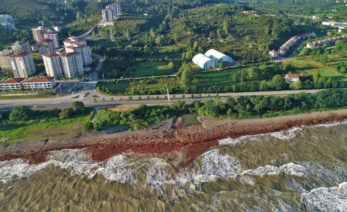 Ordu sahili kızıla büründü