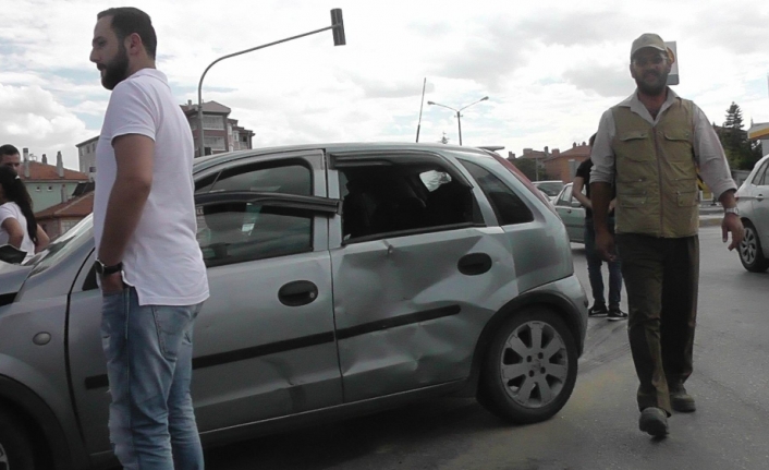 Otomobiller birbirine girdi: 5’i çocuk 9 yaralı