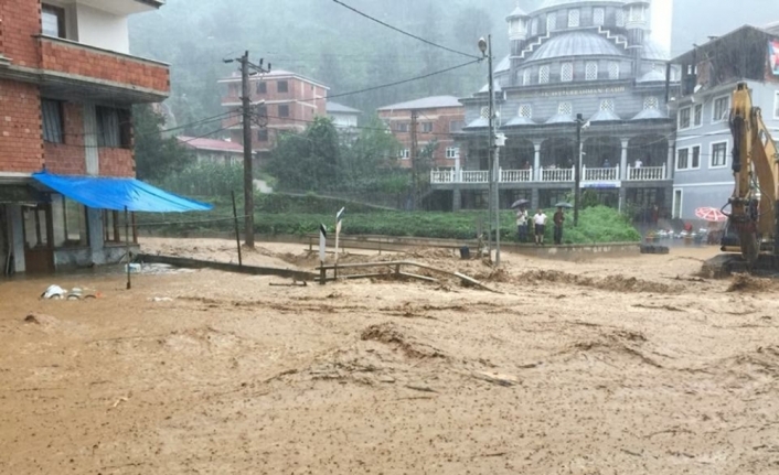 Rize Valiliği’nden ’sel ve heyelan’ açıklaması