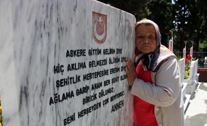 Şehidin mektubundaki sözleri mezar taşında