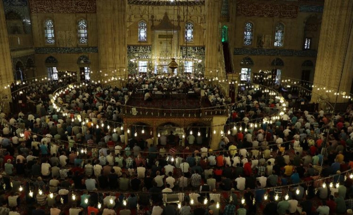 Selimiye Camii bayram sabahı doldu taştı