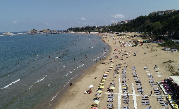 Şile’de denize giren vatandaşlar havadan görüntülendi