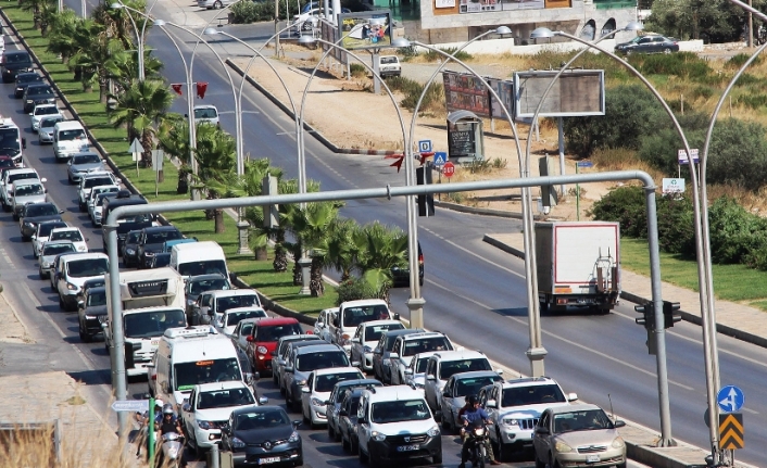 Tatilciler Bodrum’a akın akın gelmeye başladı