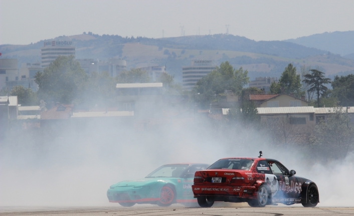 Yeşil Bursa Rallisi’nde lastikler yandı