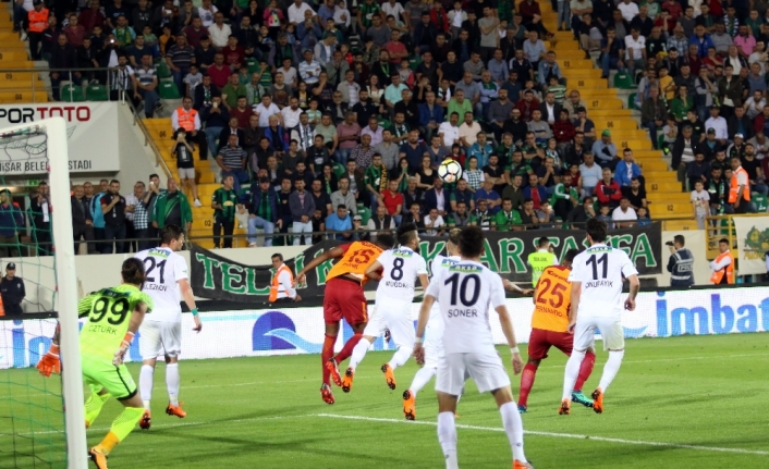 Akhisarspor ile Galatasaray 13. randevuda