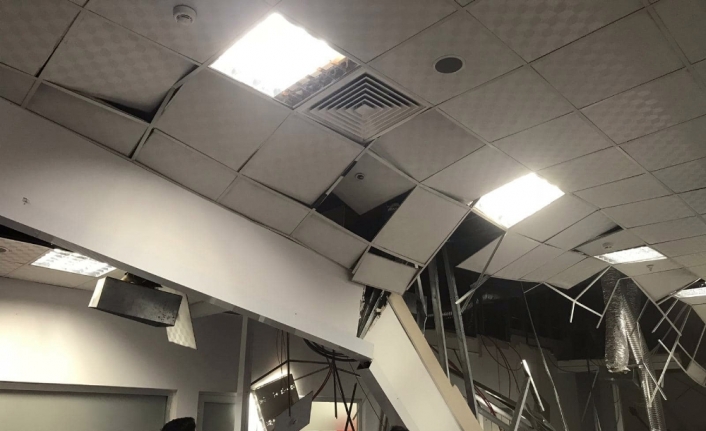 AVM’de tavan çöktü: 8 yaralı