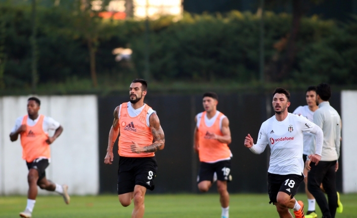 Beşiktaş 8 eksikle çalıştı