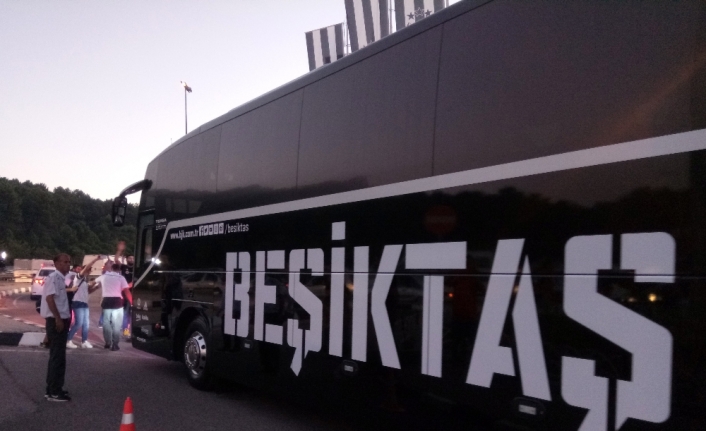 Beşiktaş kafilesi Ülker Stadı’na hareket etti
