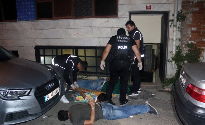Beyoğlu’nda nefes kesen narkotik operasyonu: 4 gözaltı