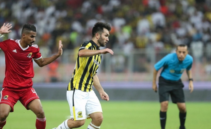 Cüneyt Çakır Al Ittihad-Al Wehda maçını yönetti