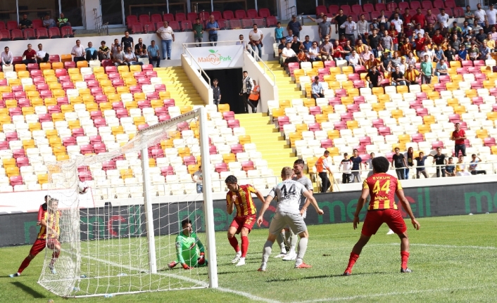 Evkur Yeni Malatyaspor tek golle kazandı