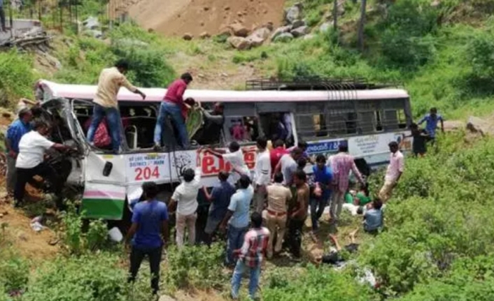 Hindistan’da katliam gibi kaza: 43 ölü, 37 yaralı