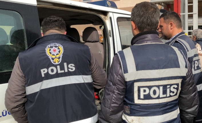 İhraç edilen polis memurlarına FETÖ baskını: 25 gözaltı