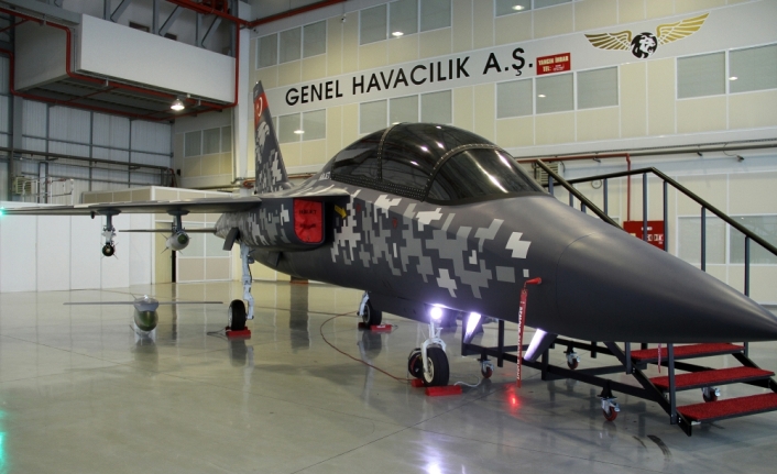 İstanbul Airshow’da milli uçak Hürjet’ten gövde gösterisi
