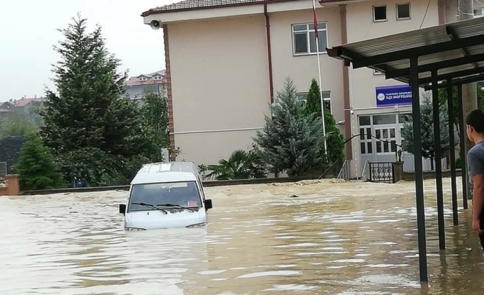 Metrekareye 115 kilogram yağış düştü