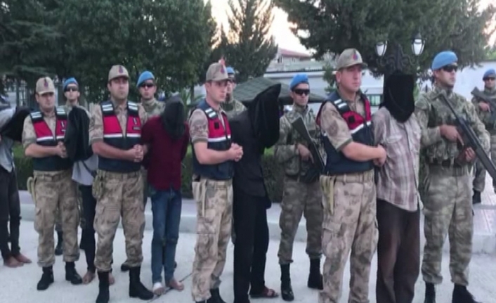 MİT, 9 teröristi Afrin’de yakalayıp Türkiye’ye getirdi
