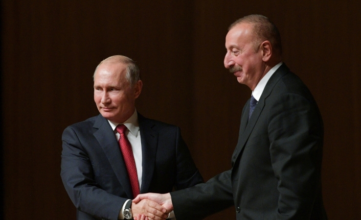 Putin Aliyev ile bir araya geldi