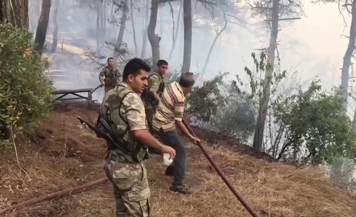 Söndürme çalışmaları hem havadan hem karadan sürüyor