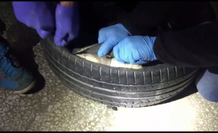 Yedek lastikten 15 kilo eroin çıktı