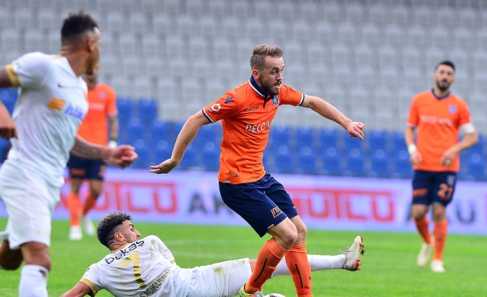 Başakşehir Kayseri’yi tek golle geçti