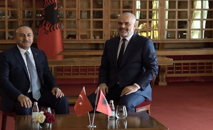 Çavuşoğlu Başbakan Rama’yla görüştü