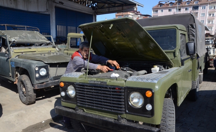 Eski askeri araçlar, Off-Road yarışları için restore ediliyor