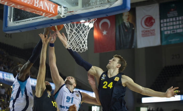 Fener Ankara’da kazandı